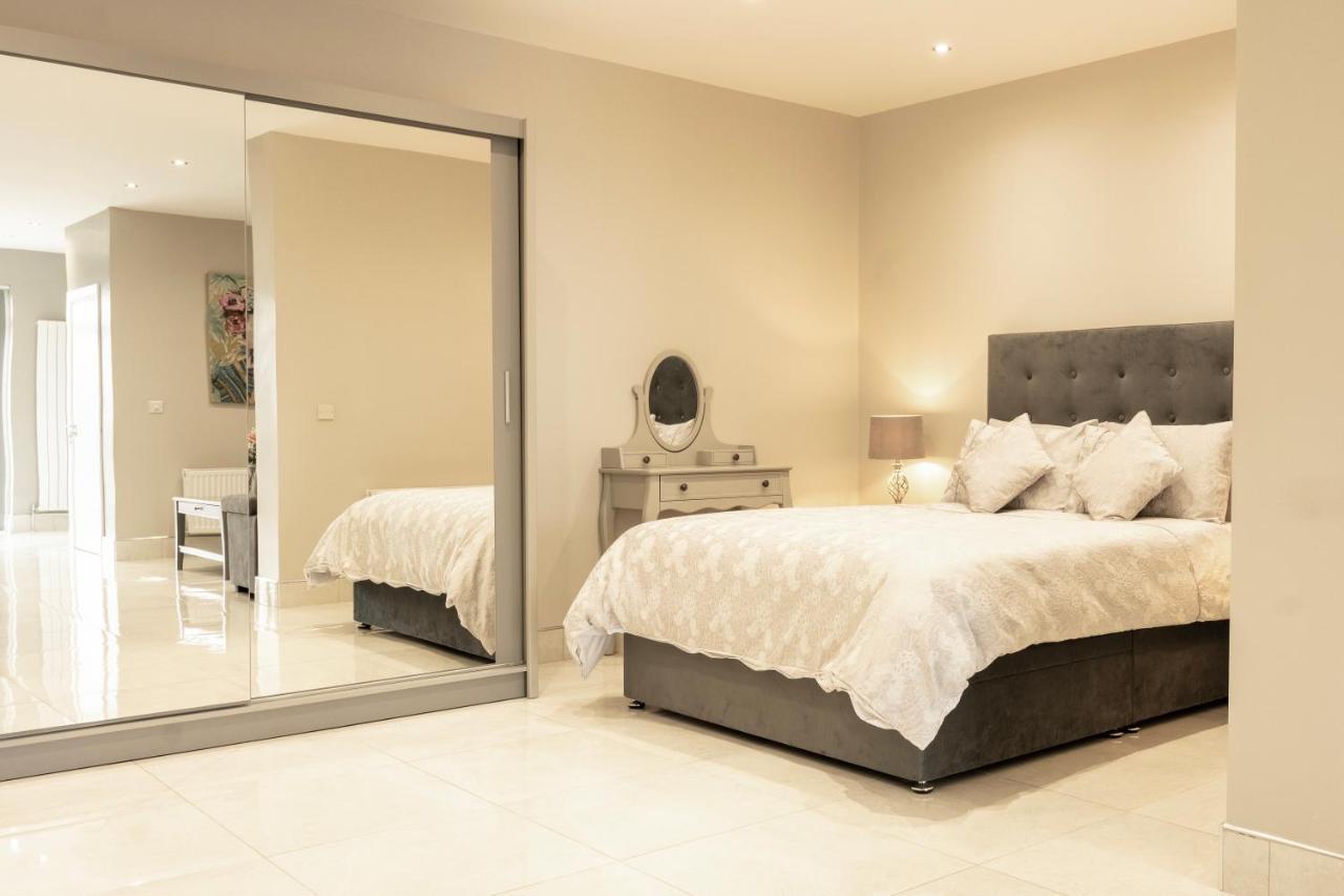 The View Apartment 2, Newry - Luxury Open Plan Apartment With City Views Bagian luar foto